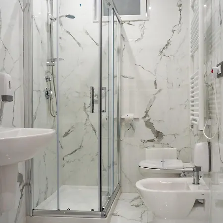 Laura 3* Ταράντο