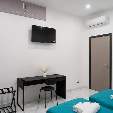 Laura Bed and Breakfast