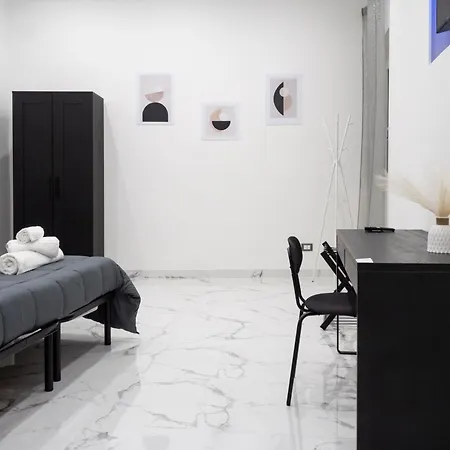 Laura 3* Ταράντο