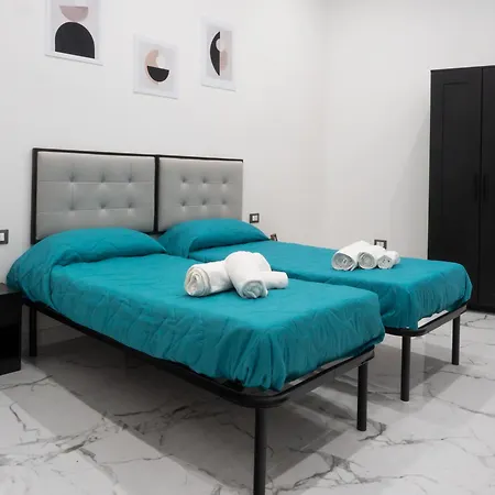 Laura 3* Ταράντο