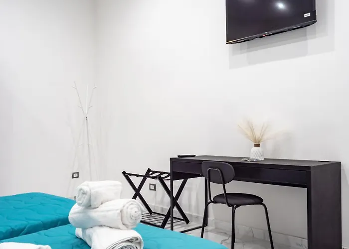 Laura לינה וארוחת בוקר 3*